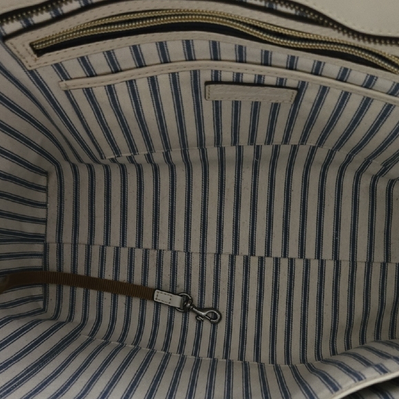 Dooney & Bourke Cream Tote with Classic Design - Picture 3 of 12